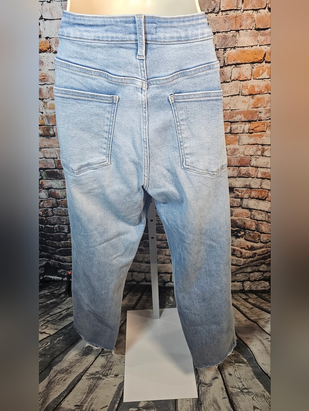 KUT From The Kloth Fab Ab Mom Jean Size 30 High Rise Straight Leg Raw Hem Light - Picture 4 of 5